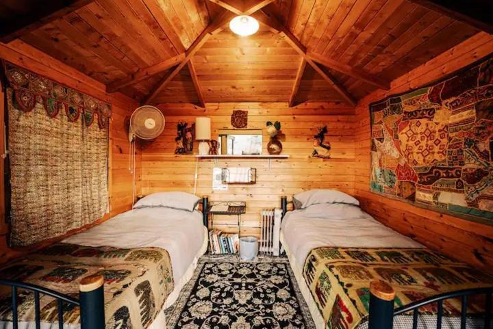 Starry Nights Cabin Fever Waikino Chambre photo