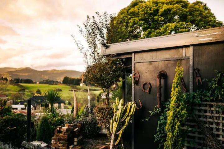 Starry Nights Cabin Fever Waikino Extérieur photo